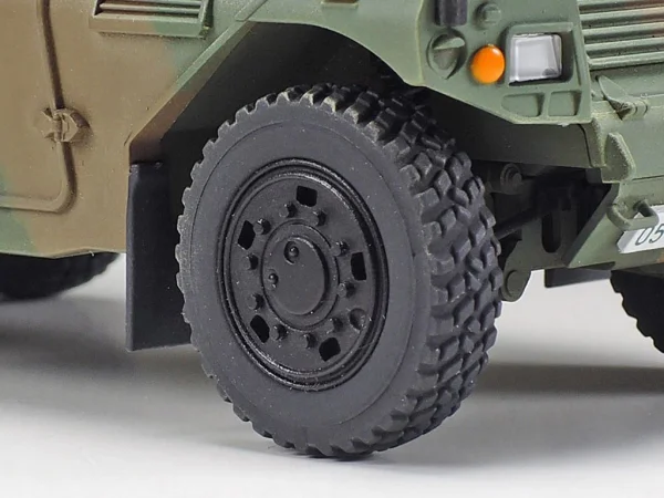 Tamiya 1/48 Jgsdf Light Armored Vehicle — image 3 of 10