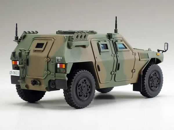 Tamiya 1/48 Jgsdf Light Armored Vehicle — image 8 of 10