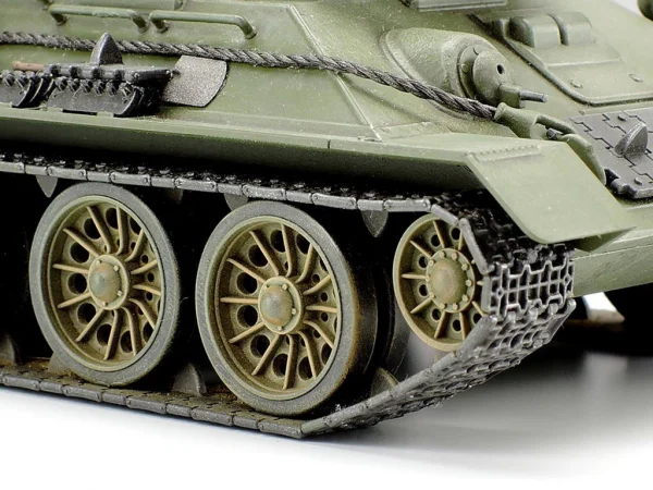 Tamiya 1/48 T-34-85 Russian Medium Tank