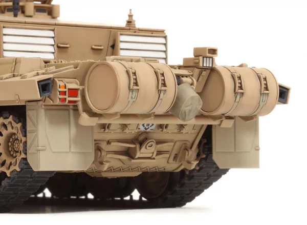 Tamiya 1/48 Challenger 2 (Desertised)