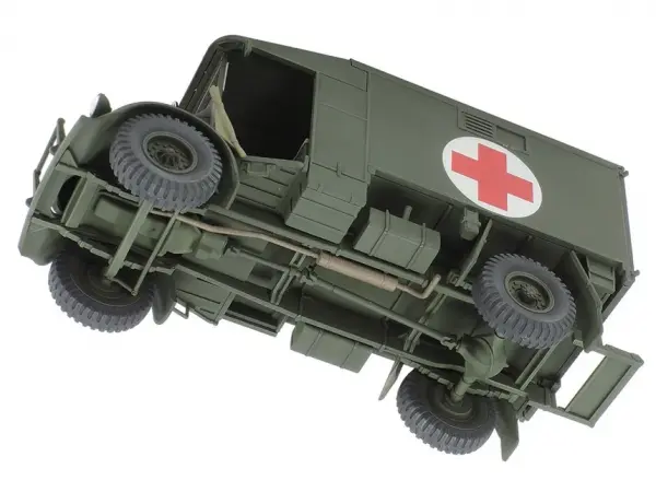 TAMIYA 1/48 British 2t 4x2 Ambulance — image 12 of 12