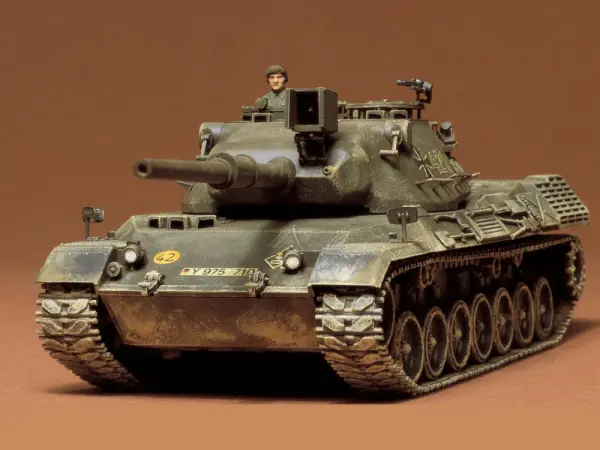 Tamiya West German Leopard Tank — image 2 of 2