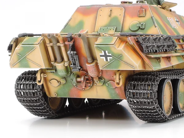 Tamiya German Jagdpanther L.V. &mdash; image 8 of 13