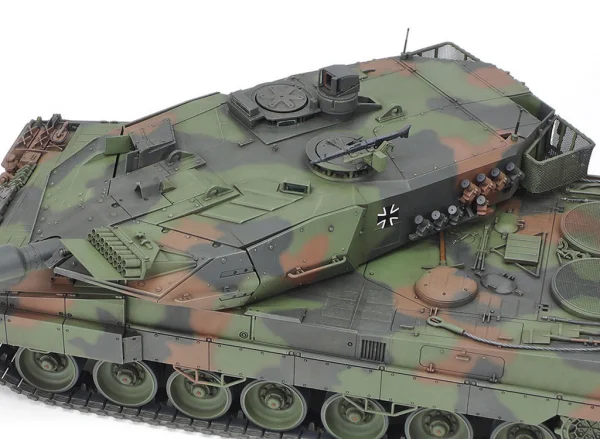Tamiya Leopard 2 A6 Main Battle Tank