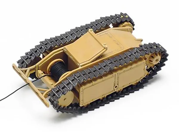 Tamiya 1/35 German Pioneer + Goliath Set