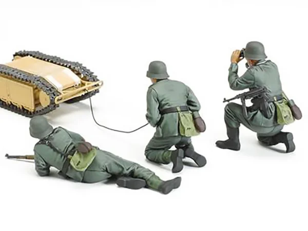 Tamiya 1/35 German Pioneer + Goliath Set