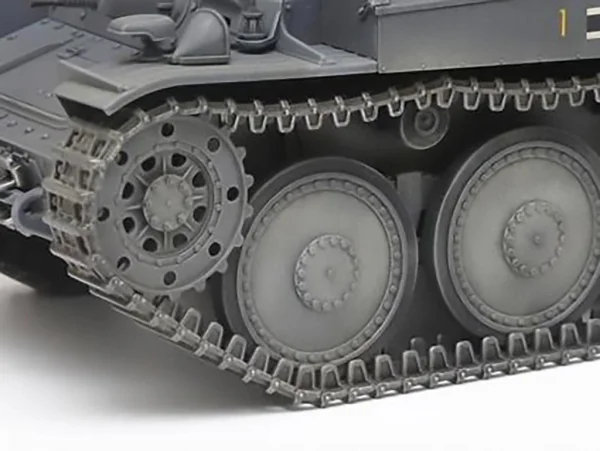 Tamiya 1/35 Pz.Kfw 38(T) Ausf E/F