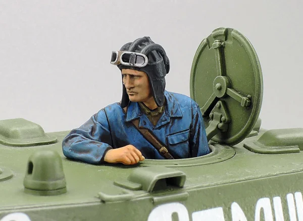 Tamiya 1/35 Russian Heavy Tank Kv-1F