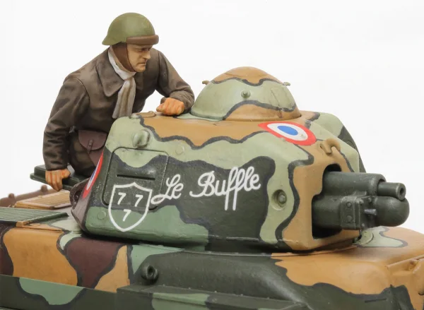 Tamiya 1/35 R35 French Light Tank