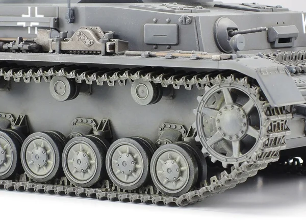 Tamiya 1/35 Pz Kpfw IV Ausf F &mdash; image 4 of 12
