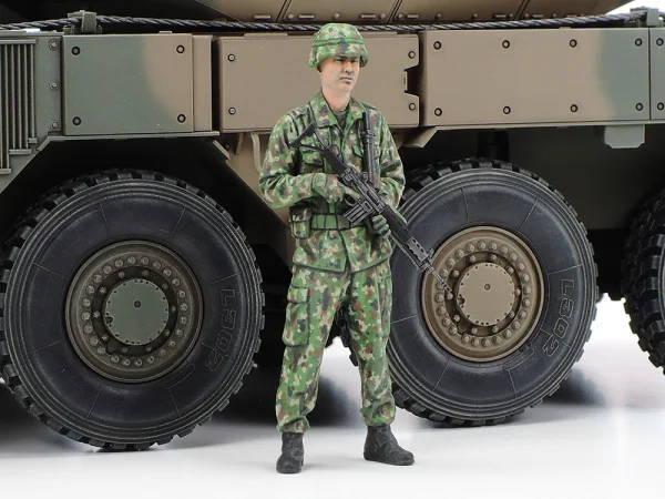 TAMIYA 1/35 JGSDF Type 16MC C5 with Winch — image 5 of 16