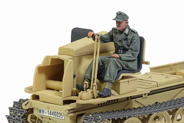 Tamiya 1/35 RSO/01 German Tractor — image 6 of 6