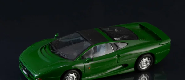 Italeri Jaguar Xj 220 — image 2 of 14