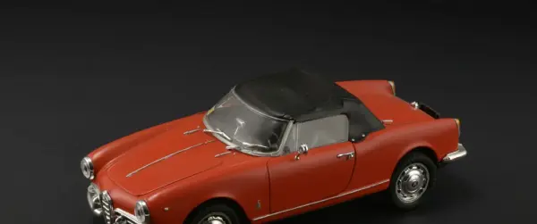 Italeri Giulietta Spider 1300 — image 2 of 19