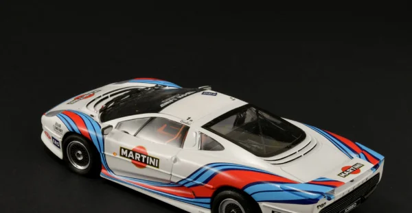 Italeri Jaguar XJ 220 Race Car — image 5 of 14