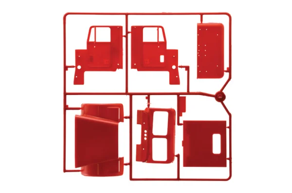Italeri Freightliner Heavy Dumper — image 10 of 23