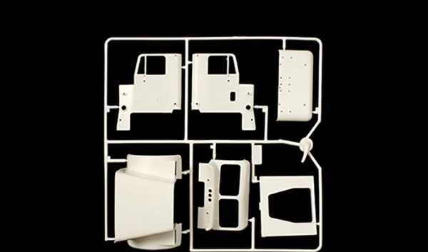 Italeri Freightliner Flc