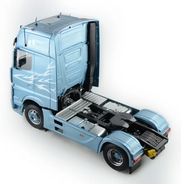 Italeri Mercedes Benz Actros Gigaspace
