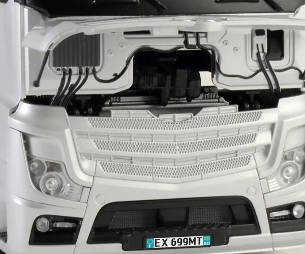 Italeri Mercedes Benz Actros Gigaspace