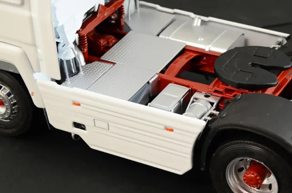 Italeri Iveco Turbostar 190.48 Special