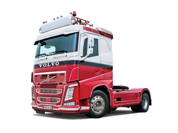 Italeri Volvo FH low roof — image 12 of 13