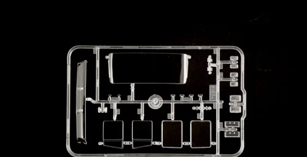 Italeri Iveco Turbostar reefer truck &mdash; image 2 of 14