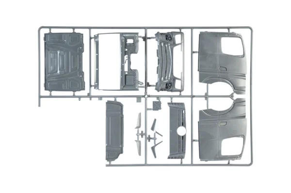 Italeri Mercedes-Benz Actros MP4 Big Space Grand Prix Edition — image 3 of 12