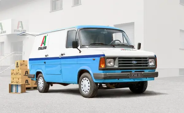 Italeri Ford Transit Italeri Van — image 11 of 17