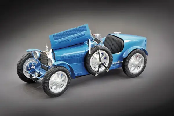 Italeri Bugatti Roadster/Monte Carlo — image 9 of 17