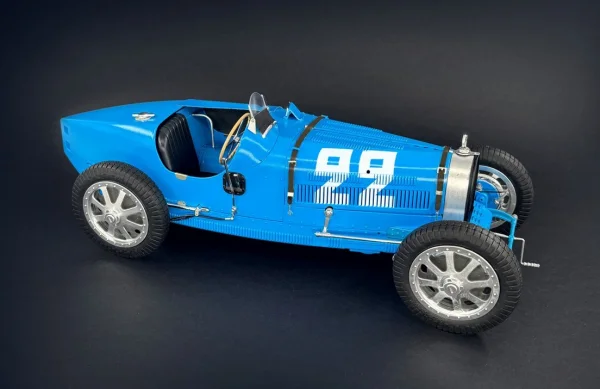 Italeri Bugatti Type 35B - Targa Florio 29 / Monaco GP 30