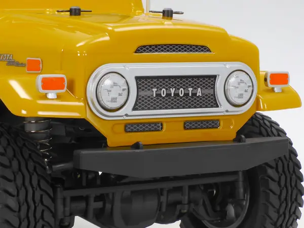 Tamiya Toyota LC 40 Yellow Painted CC-02 — image 5 of 11