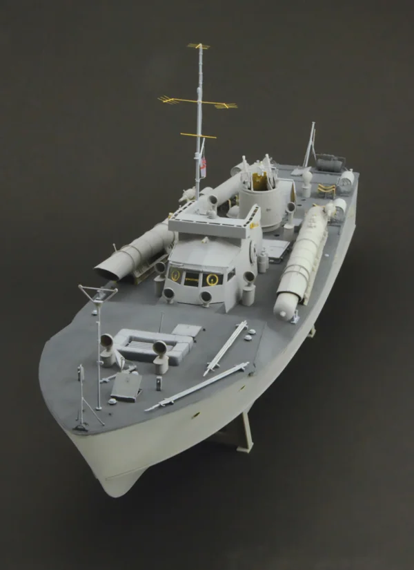 Italeri Vosper 72 6 MTB 77 — image 9 of 15