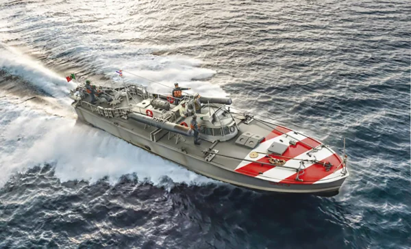 Italeri M A S 568 4A Serie With Crew — image 14 of 15