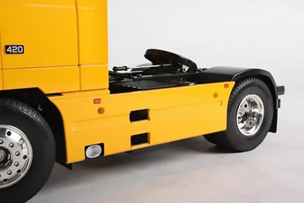 Tamiya Volvo FH12 Globetrotter 420