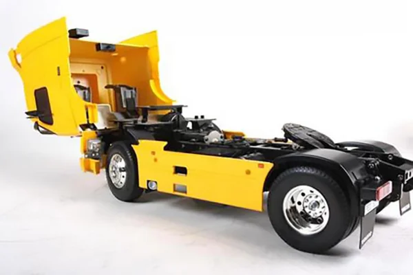 Tamiya Volvo FH12 Globetrotter 420