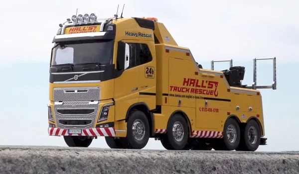 Tamiya Volvo FH-16 8X4 Tow Truck — image 4 of 11