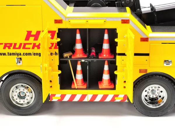 Tamiya Accessory Set (Cones/Tools) &mdash; image 4 of 4