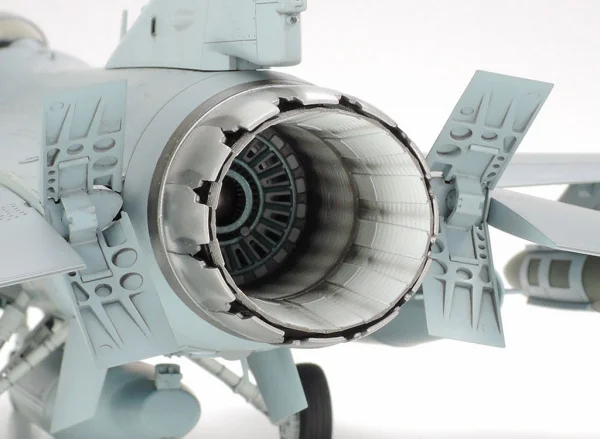 Tamiya 1/32 Lockheed F-16 Cj F.Falcon
