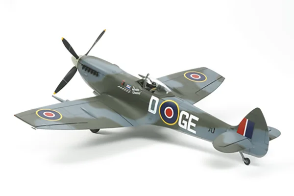 Tamiya 1/32 Spitfire Mk Xvie — image 1 of 9