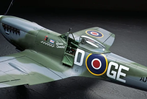 Tamiya 1/32 Spitfire Mk Xvie — image 7 of 19