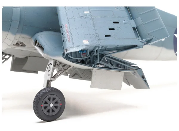 Tamiya 1/32 F4U-1 Corsair Birdcage &mdash; image 5 of 19