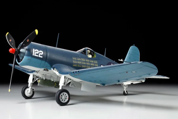 Tamiya 1/32 F4U-1A Corsair — image 1 of 13