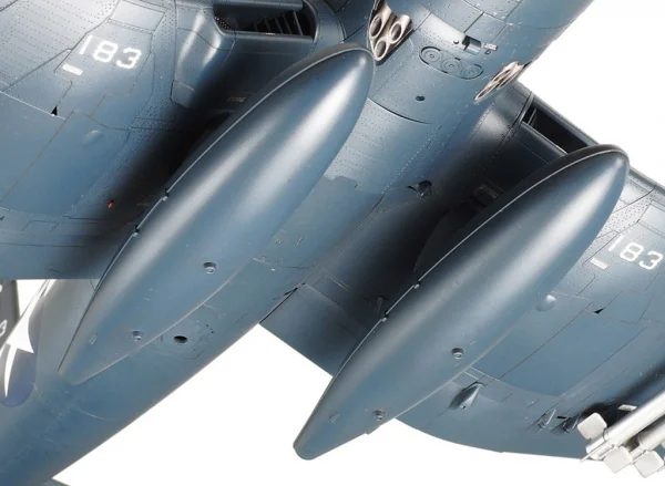 Tamiya 1/32 F4U-1D Corsair — image 8 of 15