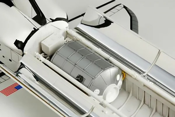 Tamiya 1:100 Space Shuttle Atlantis