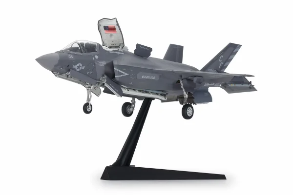 Tamiya 1:72 F-35B Lightning II ** CLEARANCE **