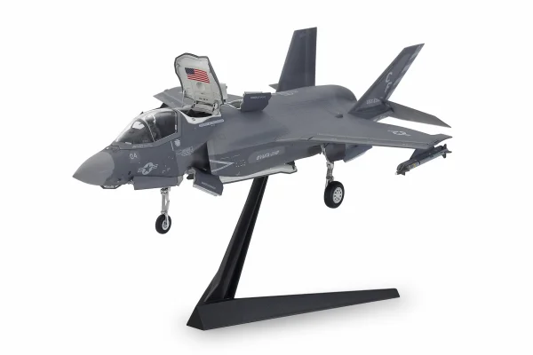 Tamiya 1:72 F-35B Lightning II ** CLEARANCE **
