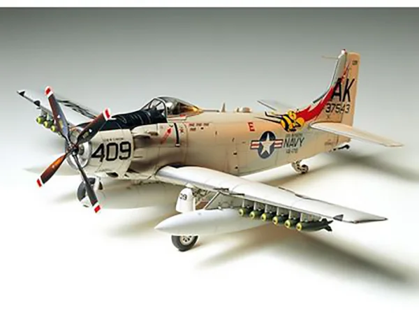 Tamiya Skyraider U.S.Navy