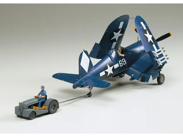 Tamiya Vought F4U-1D Corsair With Moto Tug