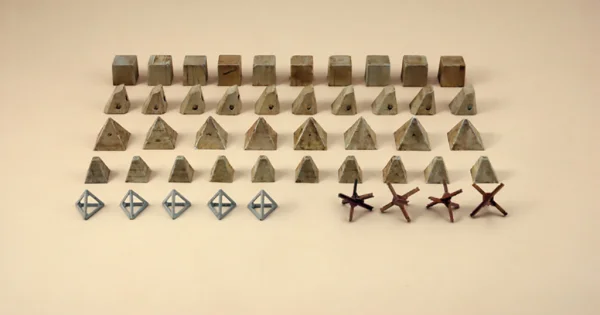 Italeri Antitank Obstacles