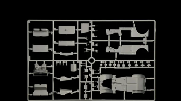 Italeri 508 Cm Coloniale Staff Car